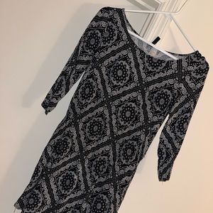 Black patterned long sleeve dress